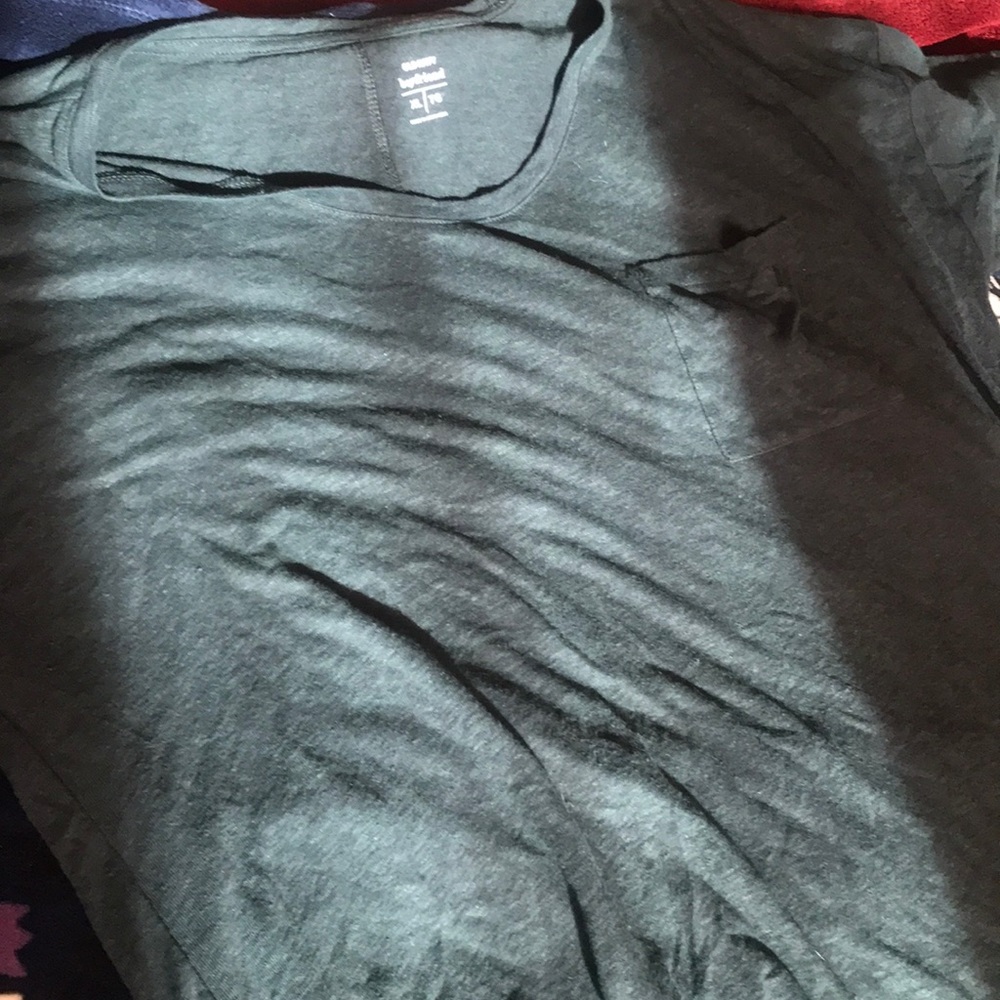 Old navy boyfriend t shirt